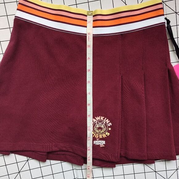 Justice Girls x Stranger Things Knit Pique Skirt NWT size 10/Medium - Picture 7 of 16